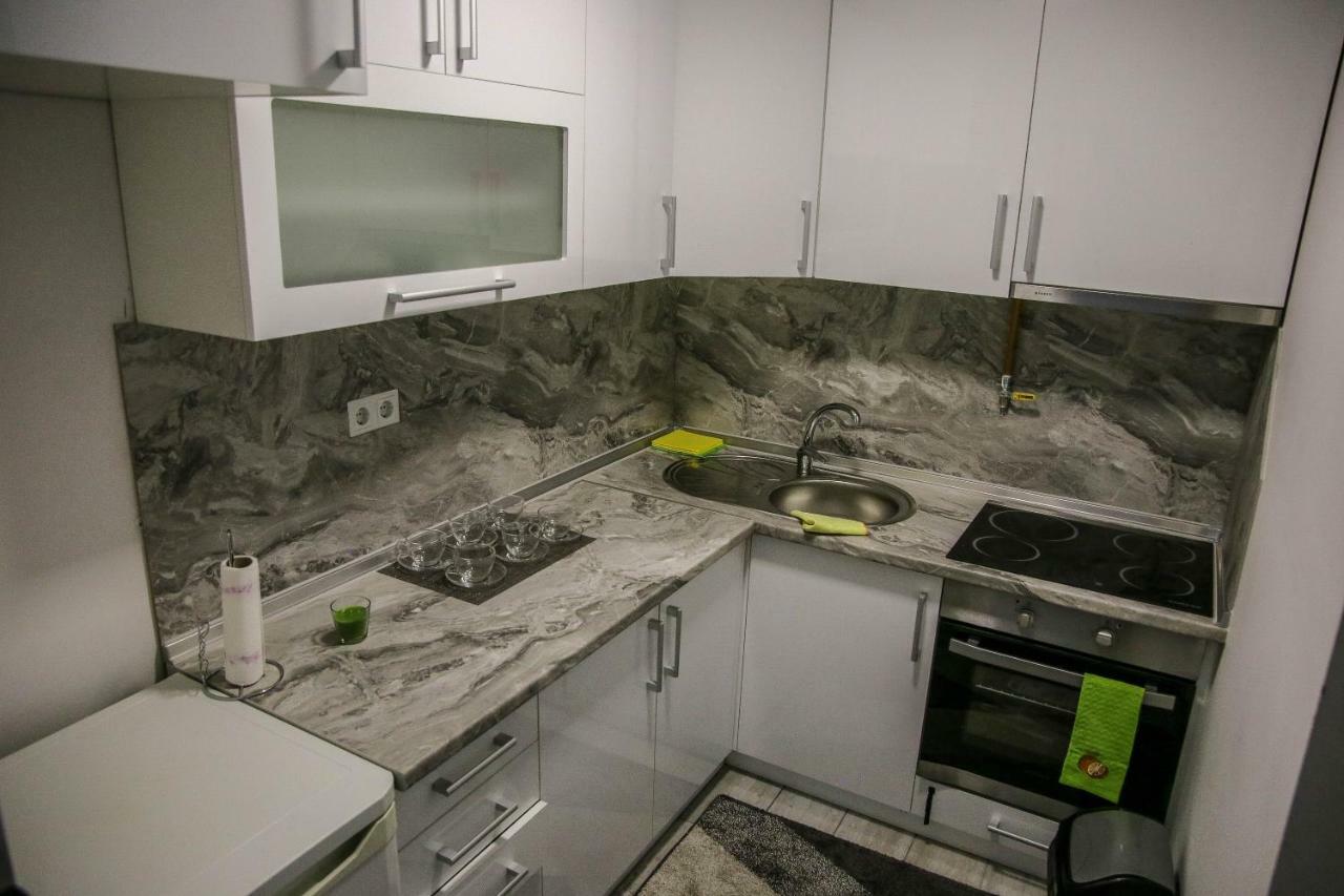 Lovely Apartment Omar Szarajevó Kültér fotó